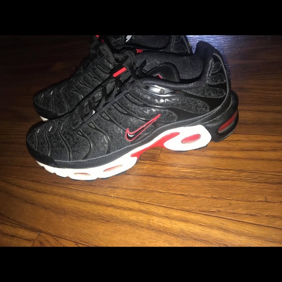 Shoes - Picture 3 of 3